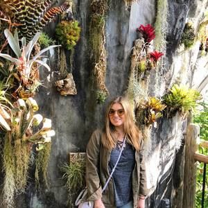 Meet your Posher, Reagan